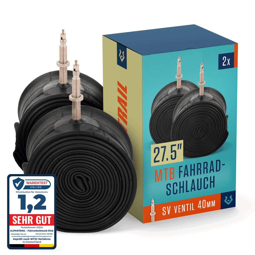 Abgebildet sind zwei gerollte Alphatrail Schläuche Rick - 27,5" MTB SV Schläuche mit Presta-Ventilen neben der Verpackung mit der Aufschrift "27,5" MTB Fahrrad-Schlauch, SV Ventil 40mm, 2x." Ein "SEHR GUT" Qualitätssiegel ist sichtbar. Marke: Alphatrail.